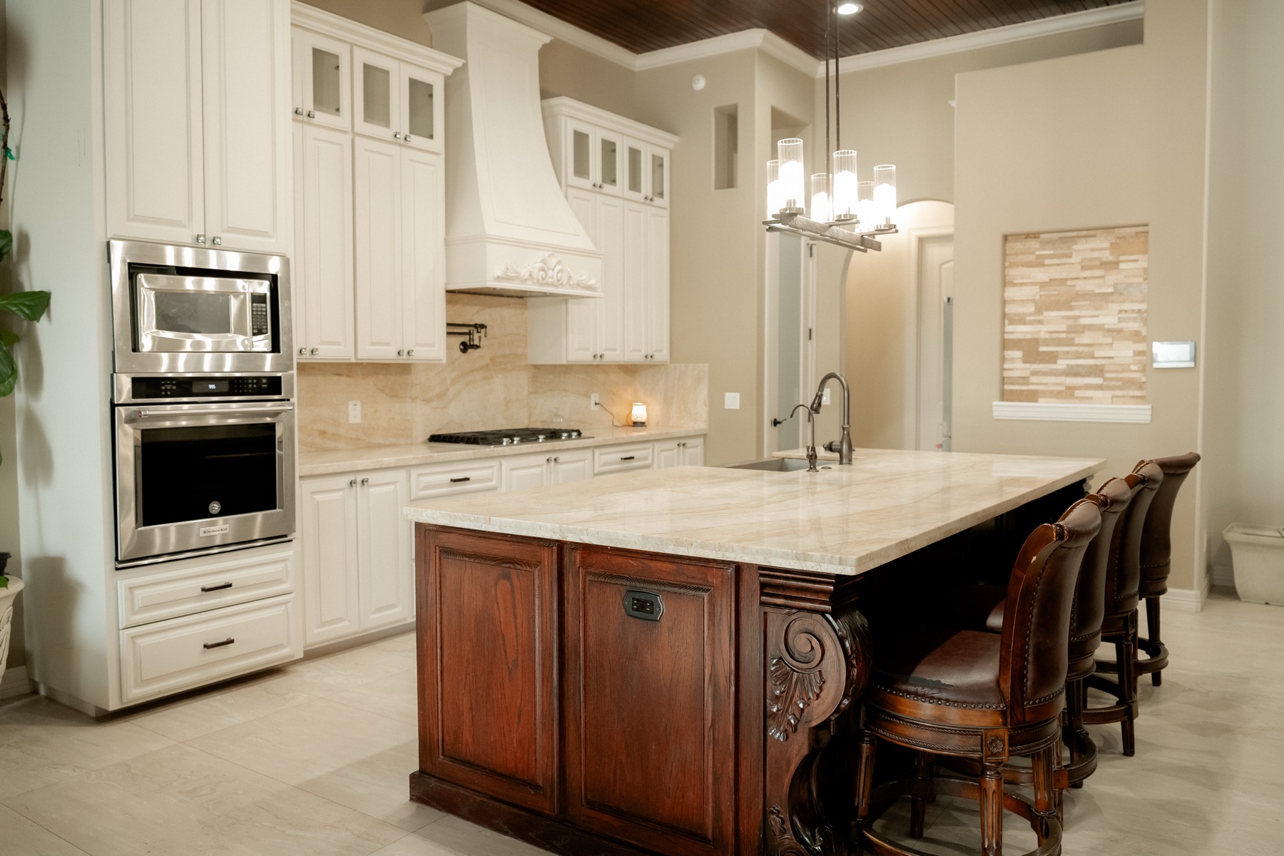 Gourmet kitchen with center island